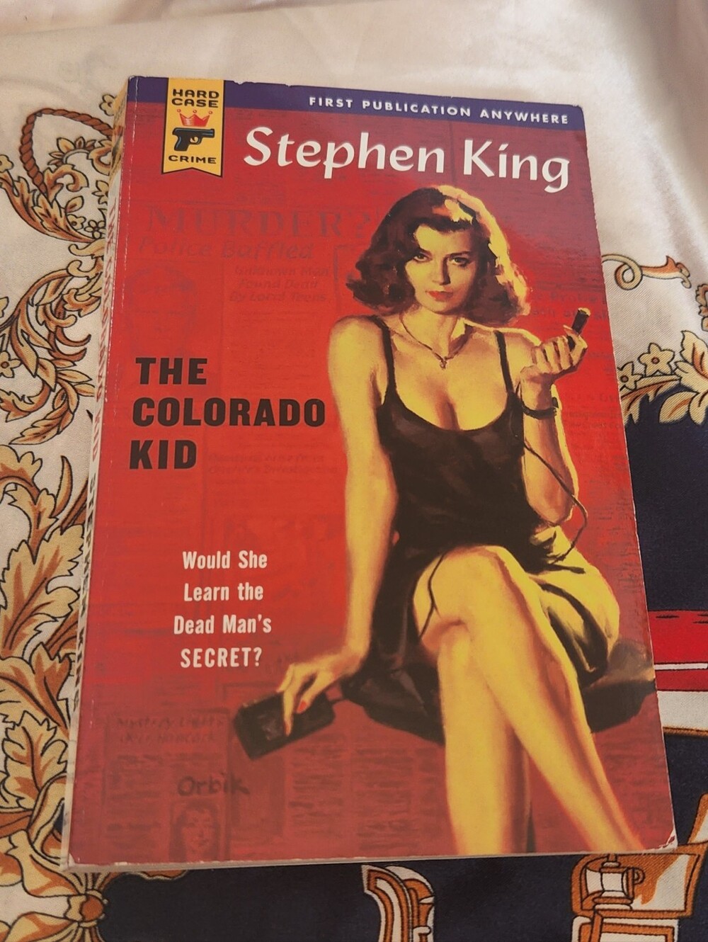 The Colorado Kid Paperback Novel Stephen King Hard Case Crime Pulp Mystery